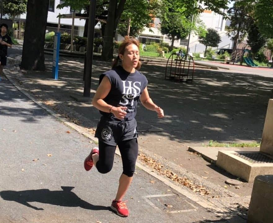 朱里さんのインスタグラム写真 - (朱里Instagram)「running🧡  今日の朝ラン٩( 'ω' )و✨  #running #run #runningman #runninggirl #mma #training #morning #kickboxing #boxing #athlete #sport #park #outside #ランニング #workout #ランニング女子 #朝 #暑い #fighters」5月3日 11時33分 - syuri_official