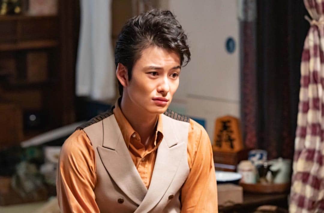 火口秀幸のインスタグラム：「ついに登場 #岡田将生 #NHK #連続テレビ小説 #なつぞら  #広瀬すず #タップダンス #HiguchiDanceStudio #HIDEBOH #振り付け #吉本坂46 #RED」