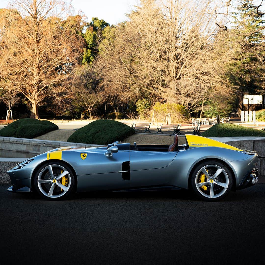 フェラーリさんのインスタグラム写真 - (フェラーリInstagram)「Single-seater fun starts with a model made for uncompromising, supercar performance. #FerrariMonzaSP1 #Ferrari #Exclusive」5月3日 3時01分 - ferrari