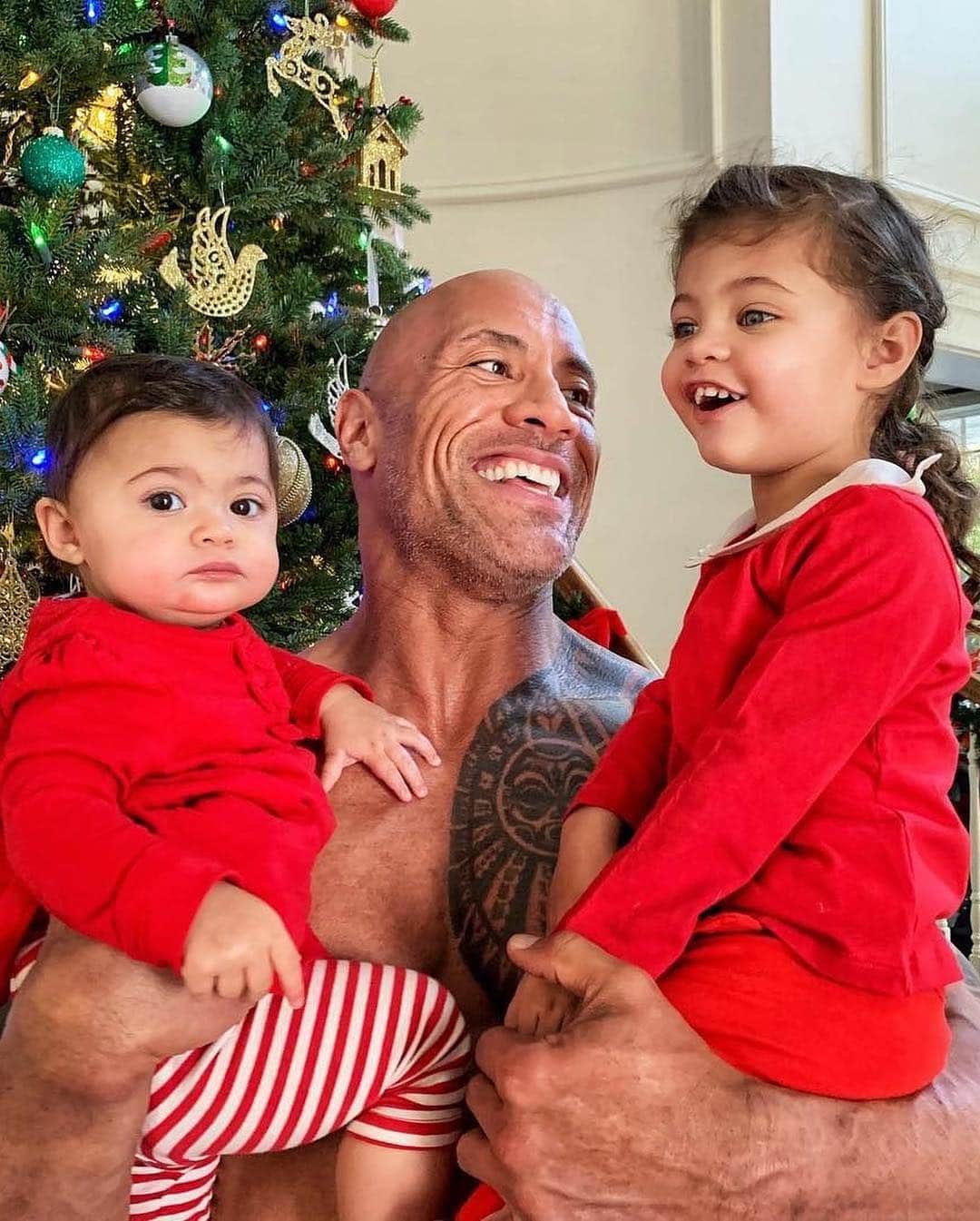 E! Onlineさんのインスタグラム写真 - (E! OnlineInstagram)「They grow up so fast (and furious) and we're not talking about his kids. Happy birthday Dwayne Johnson! (📷: @therock)」5月3日 3時05分 - enews