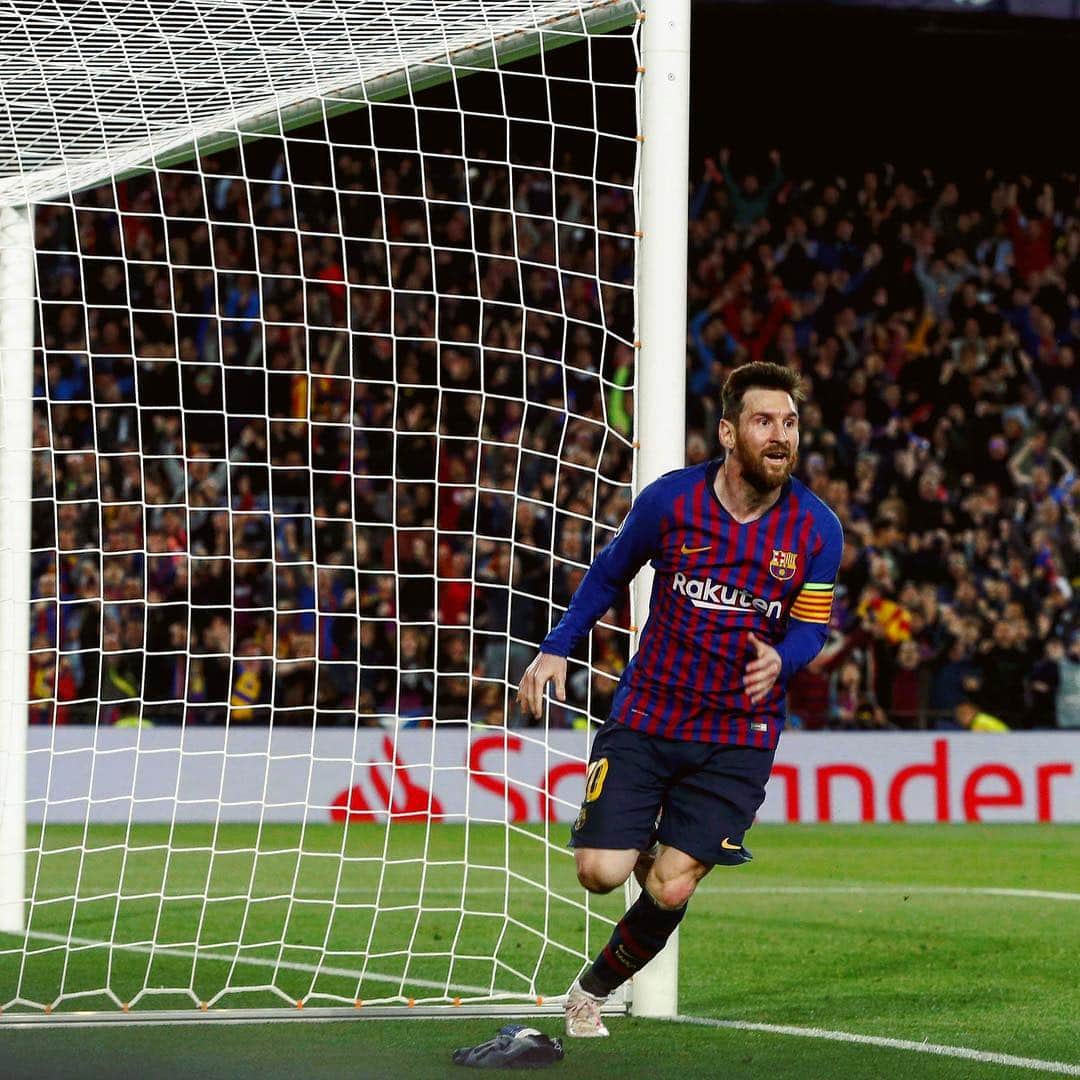 LFPさんのインスタグラム写真 - (LFPInstagram)「Goal is where Leo Messi is. ⚽️👽 • #Messi #Goal #Barcelona #LaLiga #LaLigaSantander」5月3日 3時39分 - laliga
