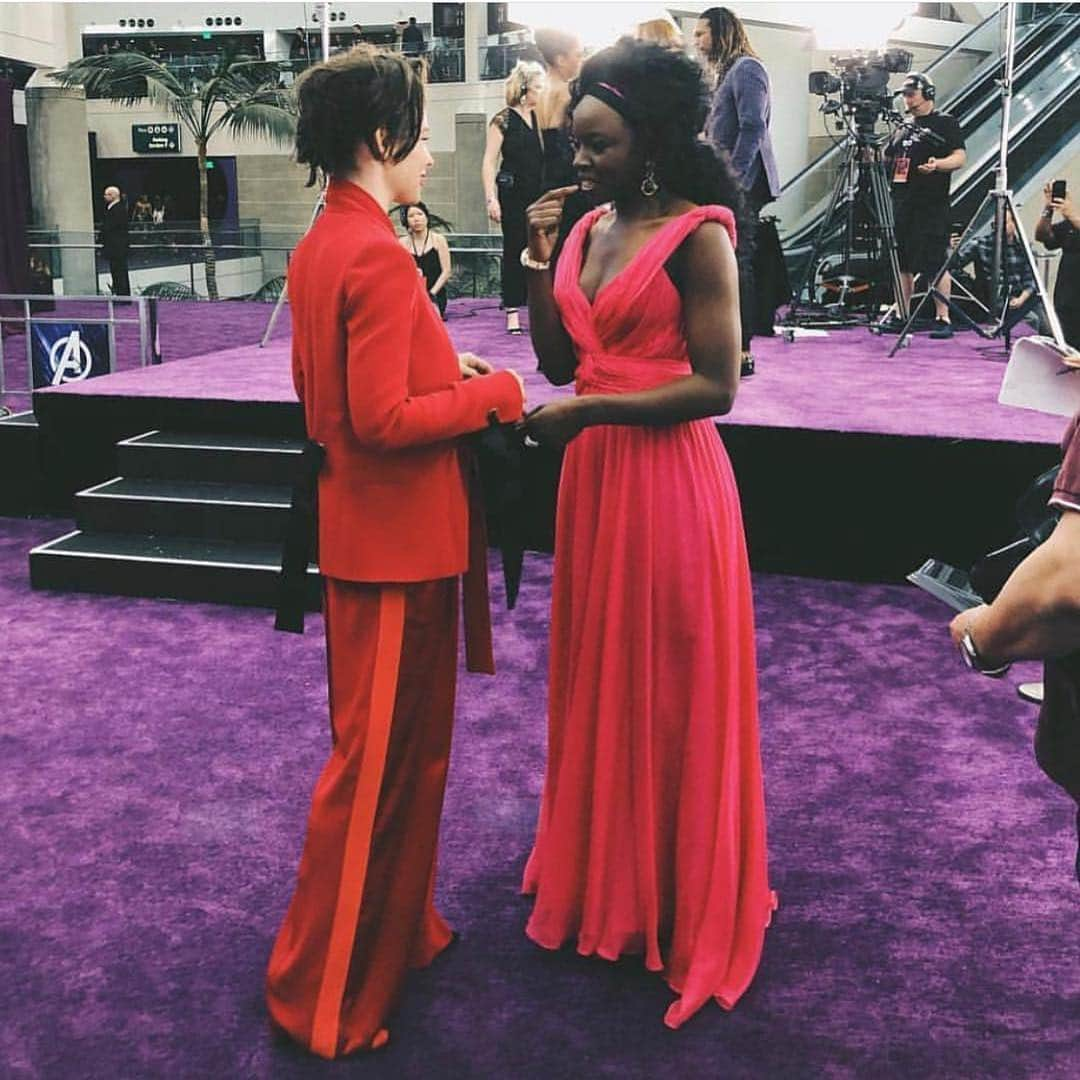 エヴァンジェリン・リリーさんのインスタグラム写真 - (エヴァンジェリン・リリーInstagram)「My queen. 👑 #avengersunite #ladiesinred @danaigurira #okoye #wasp #endgame」5月3日 3時49分 - evangelinelillyofficial