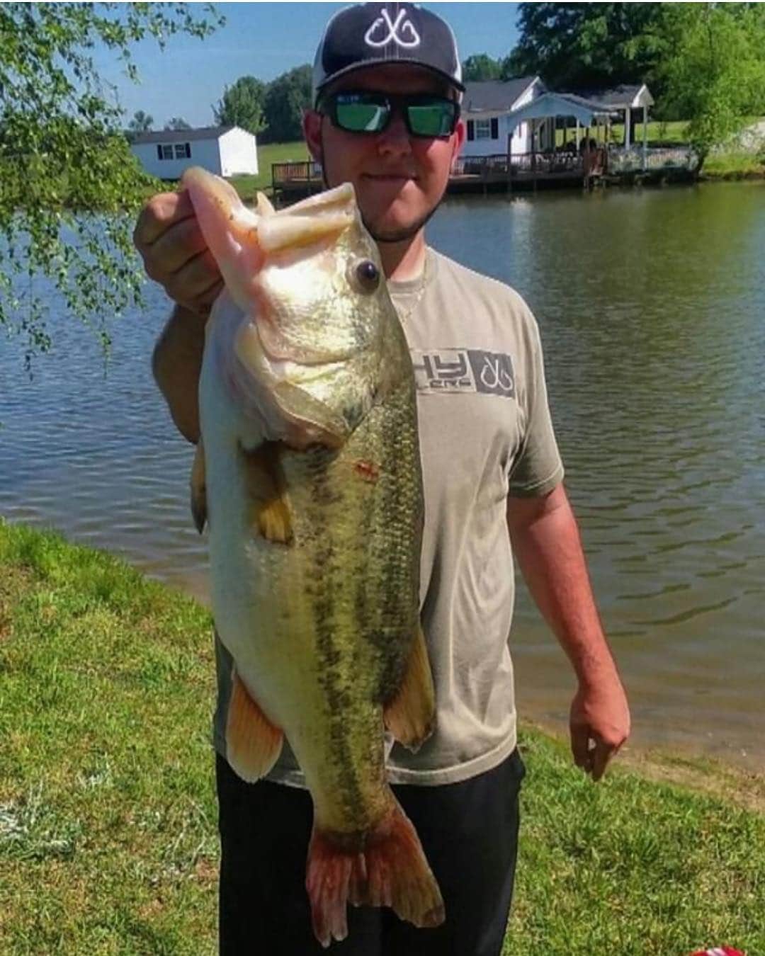 Filthy Anglers™さんのインスタグラム写真 - (Filthy Anglers™Instagram)「Big congrats to Cody Collins @bass_assassin_12 on his 2nd biggest bass of his life. This monster bass weighed in at a whopping 9.3lbs, yikes! Pretty impressive shore banging skills from you my friend, always finding them. Congrats on the catch, look at you all covered in Filth. You are officially Certified Filthy www.filthyanglers.com #bigbass #bassfishing #fishing #hunting #linecutterz #icast #icast2019 #anglerfest #bass #filthyanglers #getfilthy #catchandrelease #trout #salmon #riverfishing #nature #getoutside #hunting #outdoors」5月3日 3時50分 - filthyanglers