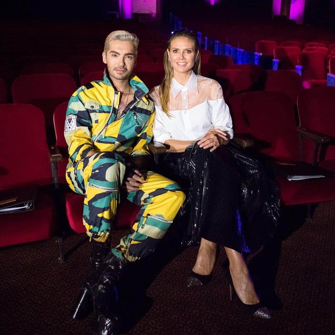 ビル・カウリッツさんのインスタグラム写真 - (ビル・カウリッツInstagram)「#GNTM right NOW! You watching ? @germanysnexttopmodel @prosieben @magdeburglosangeles」5月3日 4時16分 - billkaulitz