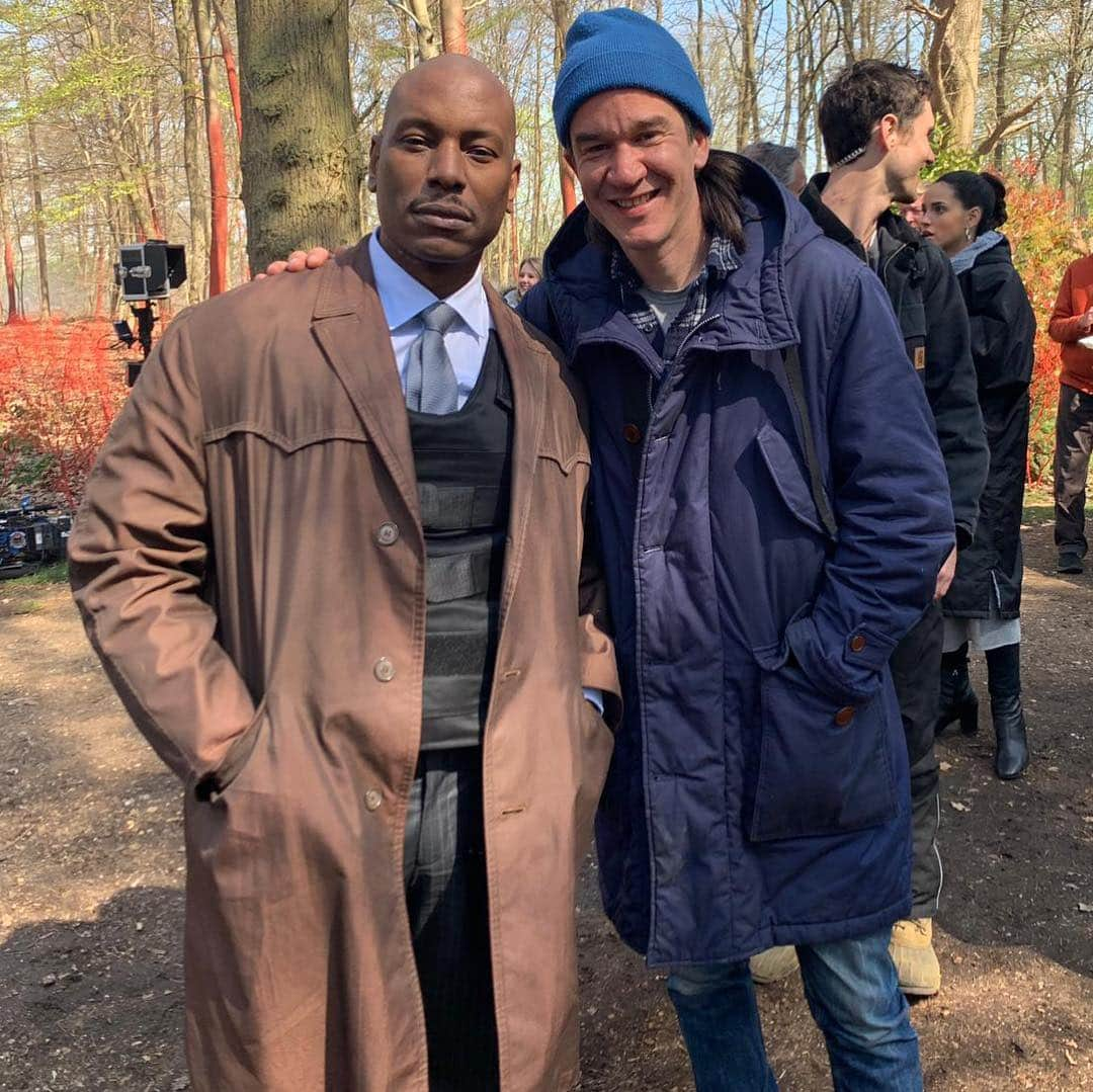 タイリース・ギブソンさんのインスタグラム写真 - (タイリース・ギブソンInstagram)「On set in London, UK standing next to a man who is brilliant beyond...... Our director Daniel Espinosa!! Over our first private dinner we both talked about and was singing the praises of a real one... Denzel Washington DanieL directed Denzel in the film SAFE HOUSE!!!! And now he’s directing me opposite Jared Leto in this #MarvelMovie #MORBIUS I have to apologize I get nervous cause he directed my all time sometimes my all time HERO he’s been on my #BucketList of directors I’ve always wanted to dance with...... And it happened!!!!!!!!!! #InTheWoods #OneOfGodsGiftsToActors on set he speaks our language.... #Morbius2020 #MarvelMovie」5月3日 4時34分 - tyrese