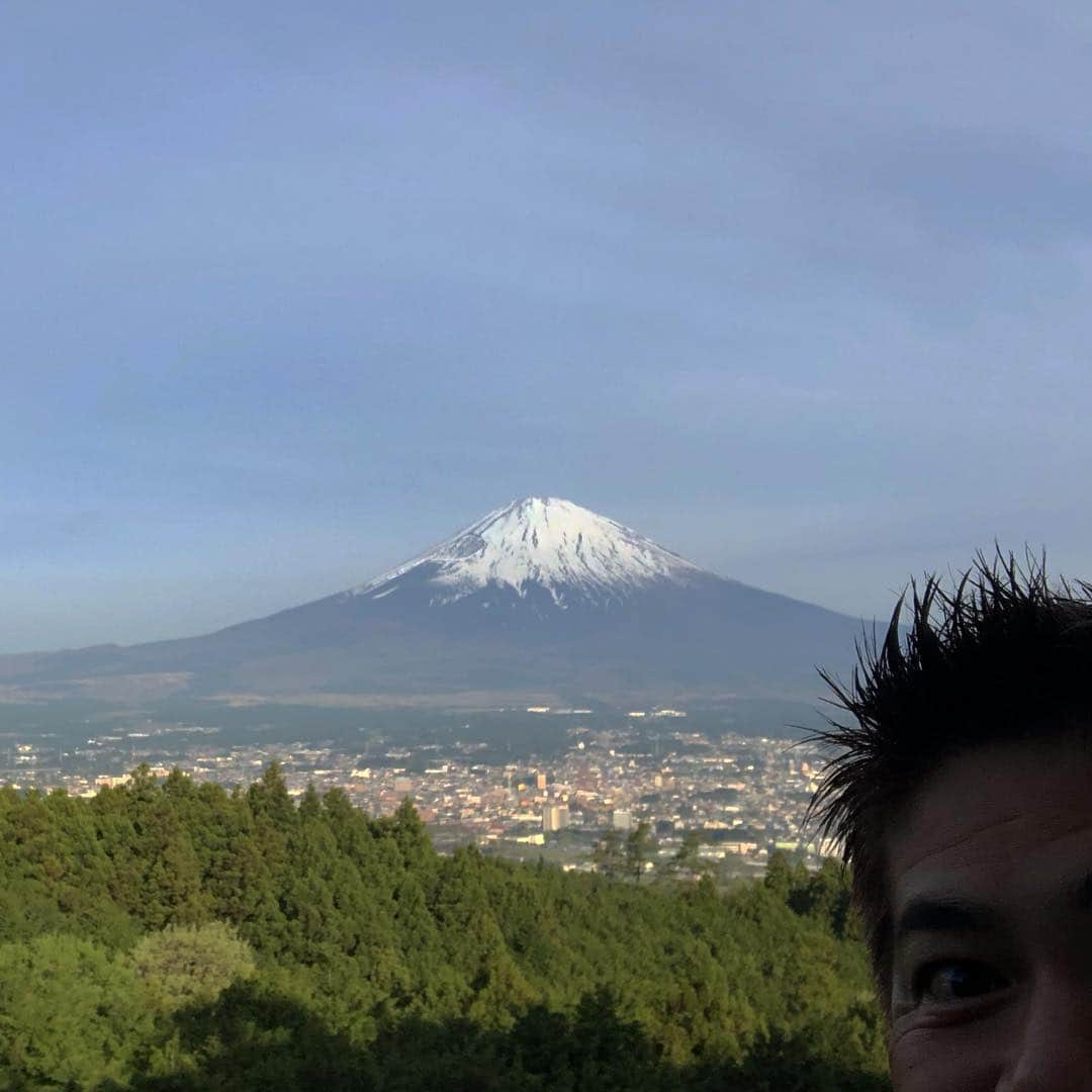 織戸学さんのインスタグラム写真 - (織戸学Instagram)「記念すべき、 富士500kmは とても良い天気でスタート。 気分最高です。」5月3日 6時22分 - maxorido