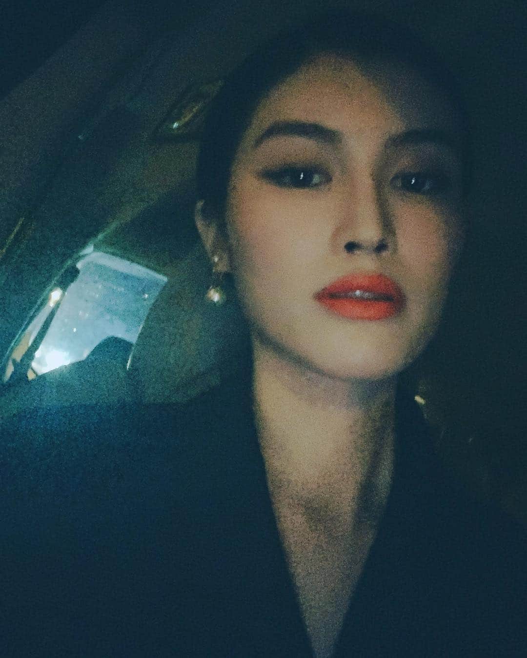 スイ・ヒーのインスタグラム：「🤳 #selfie」