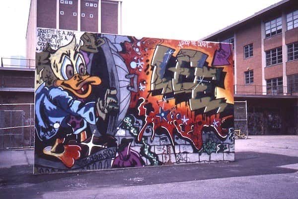 KAWSONEさんのインスタグラム写真 - (KAWSONEInstagram)「Lee Quinones “Howard the Duck” handball court mural, 1978 @leequinones」5月3日 11時51分 - kaws