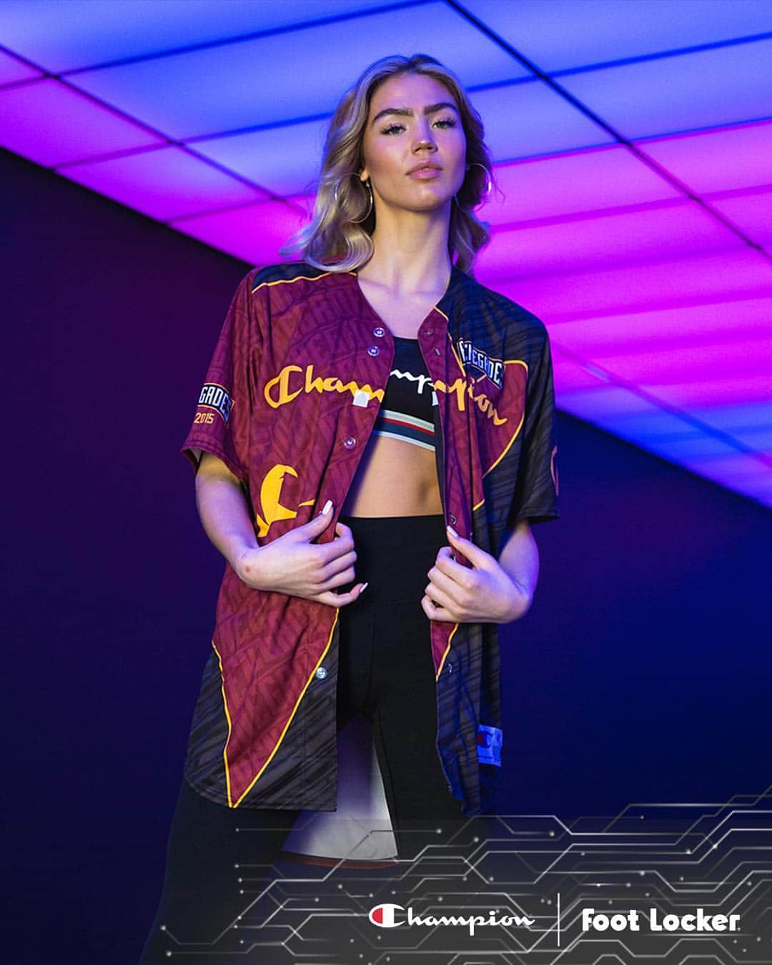 Foot Lockerさんのインスタグラム写真 - (Foot LockerInstagram)「Game On. 🎮 #Champion x #eSports Collection  Team Jerseys, Hoodies, and Tees Available Now, In-Store and Online #ChampionESports @opticgaming @renegades @spacestationgaming @dignitas @clgaming」5月3日 6時36分 - footlocker