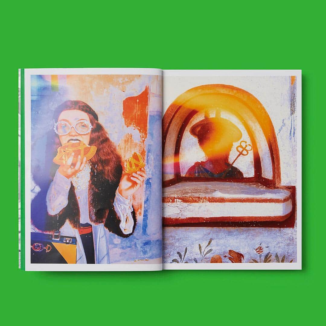 グッチさんのインスタグラム写真 - (グッチInstagram)「Art by #HarmonyKorine is interspersed throughout the limited-edition book ‘Gucci by Harmony Korine’ together with photographs by the director with the #GucciPreFall19 collection by @alessandro_michele. Discover more about the book through link in bio. #AlessandroMichele  Images shot in @pompeii_parco_archeologico and @ercolanoscavi Courtesy of the Ministry of Cultural Heritage and Activities, Archaeological Parks of Pompeii and Herculaneum.」5月3日 7時01分 - gucci