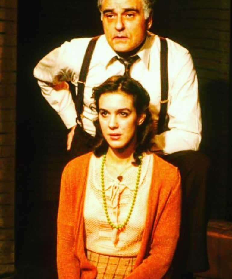 エリザベス・パーキンスさんのインスタグラム写真 - (エリザベス・パーキンスInstagram)「Brighton Beach Memoirs. 1984 #tbt」5月3日 7時31分 - elizabethperkins