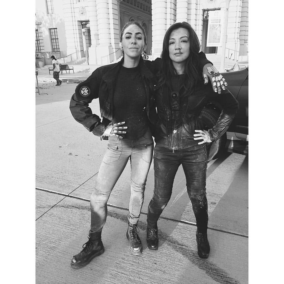 ナタリア・コルドバ・バックリーのインスタグラム：「If you haven’t seen the trailer for #AgentsOfSHIELD season 6 go to @agentsofshield bio and watch. It’s GREAT! Hope it leaves you as beat up as episode 601 left Ming and I. P.S. I love this fierce woman... @mingna_wen」