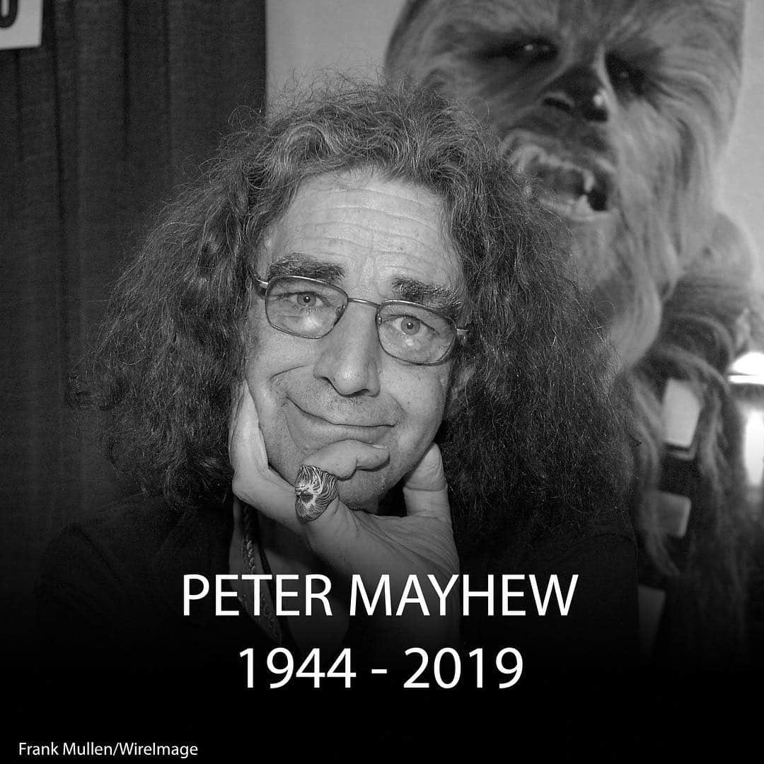 ABC Newsさんのインスタグラム写真 - (ABC NewsInstagram)「JUST IN: Peter Mayhew, the actor best known for playing Chewbacca in the "Star Wars" films has passed away at the age of 74. In a statement posted on the actor's Twitter page, his family said Mayhew died on April 30, 2019, "with his family by his side in his North Texas home." #rip #chewbacca #starwars #petermayhew」5月3日 7時55分 - abcnews