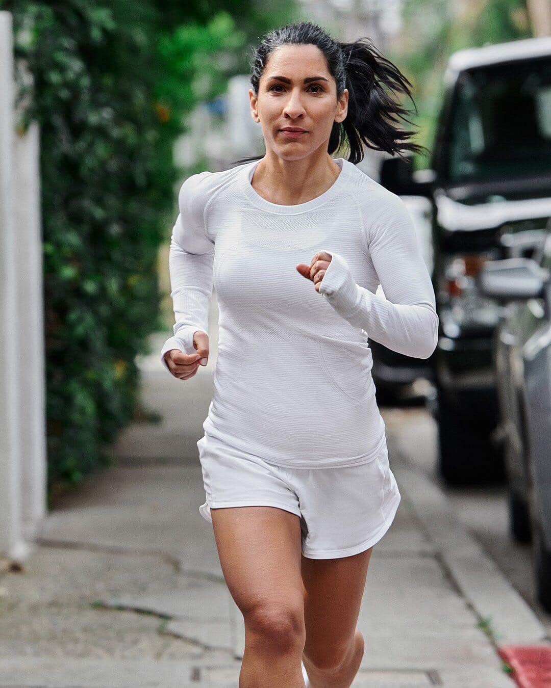 のインスタグラム：「When her best friend died of cancer, Ambassador Anna took to running to transform her grief into gratitude. Her story—on IGTV.」