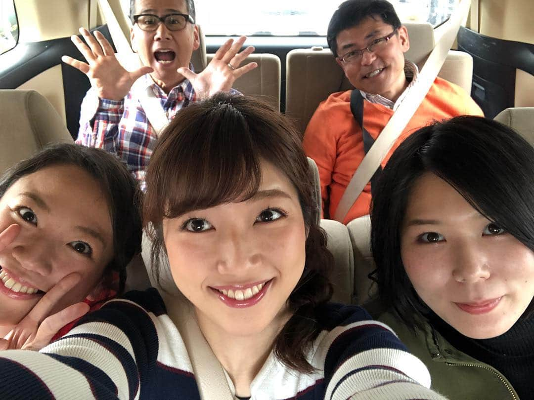 北海道放送「今日ドキッ!」さんのインスタグラム写真 - (北海道放送「今日ドキッ!」Instagram)「本日の今日ドキッ！は、15時から安平町の鹿公園にて公開生放送でお送りします！😊 皆さんとお会いできることを楽しみにしています🌸✨ (ランクイ〜ンやどーみんはど〜みんの？のクイズコーナーももちろん開催しますよ♪) 車内はちょっぴり遠足のようです 笑 #今日ドキッ #HBC  #グッチー #金城茉里奈 #森田絹子 #近藤肇 #ヘアメイク実咲さん #ガッチャンコ」5月3日 8時29分 - hbc_kyodoki