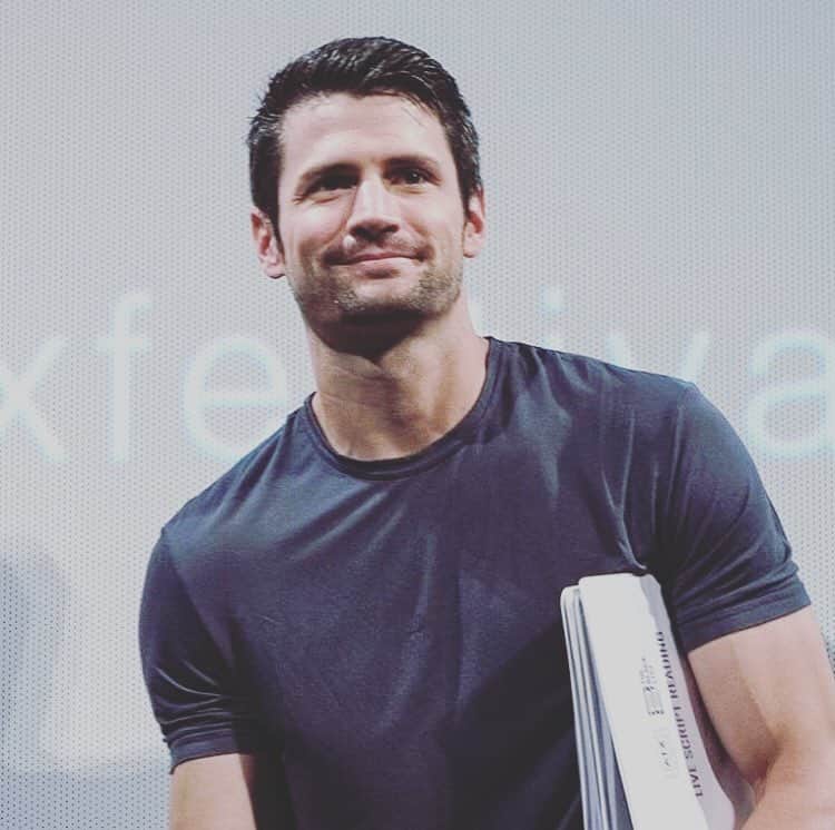 ジェームズ・ラファティのインスタグラム：「#tbt to last year’s @atxfestival where we had a ball doing panels, script-readings and screenings. Headed back this year and hoping to see you at the screening of episode TWO of @everyoneisdoinggreat. Pinch me. Not too hard. I’m fragile. (Check out the EDG insta for screening details.)」