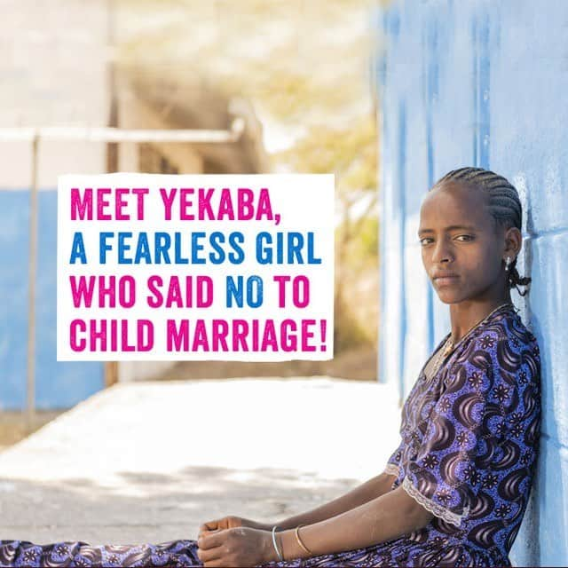 アンナ・シルクさんのインスタグラム写真 - (アンナ・シルクInstagram)「#Repost @biaagcan  At 12, Yekaba fought for her right to say NO to child marriage! Her father had arranged for her to get married, but Yekaba knew she had the right to say NO and pursue an education. After explaining to her father the negative effects of child marriage, he called off the wedding and started to encourage other men in the community to end child marriage once and for all! . .  #DefyNormal #childmarriage #girlsrights #childrensrights #genderequality #girls #marriage #wedding #weddingday #education #school #knowledgeispower #endchildmarriage」5月3日 8時44分 - anna.silk