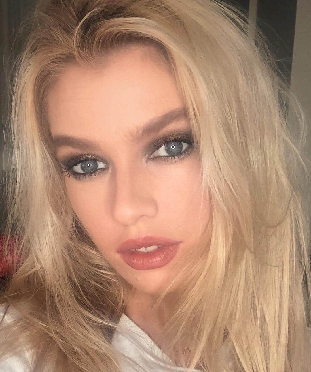 Vincent Oquendoさんのインスタグラム写真 - (Vincent OquendoInstagram)「Sexbomb #stellamaxwell 😍」5月3日 8時52分 - makeupvincent