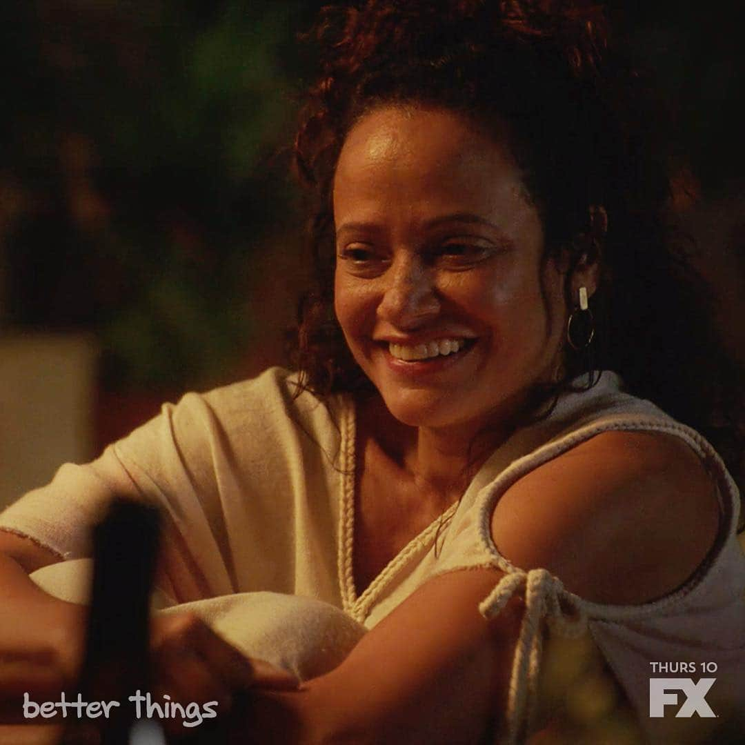 ジュディ・レイエスさんのインスタグラム写真 - (ジュディ・レイエスInstagram)「Delighted to come back to @pamelaadlon’s Better Things. Catch it tonight on FX tonight. #whorunstheworld」5月3日 8時58分 - itisijudyreyes1