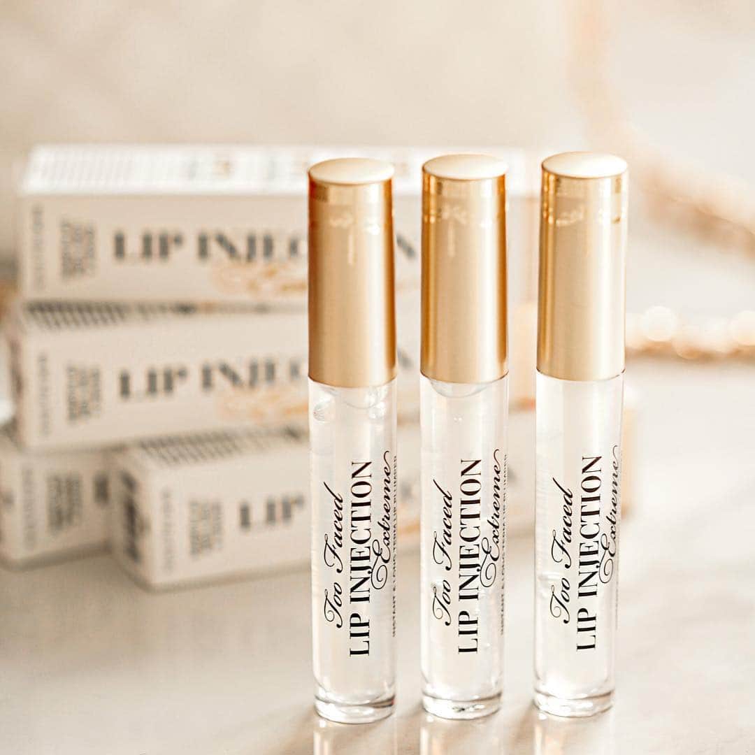 Too Facedさんのインスタグラム写真 - (Too FacedInstagram)「Give your lips a BOOST, Babe 💋 Achieve full and pouty lips that last with our Lip Injection Extreme! Tag a lippie lover who would want this 👇 #toofaced」5月3日 9時14分 - toofaced