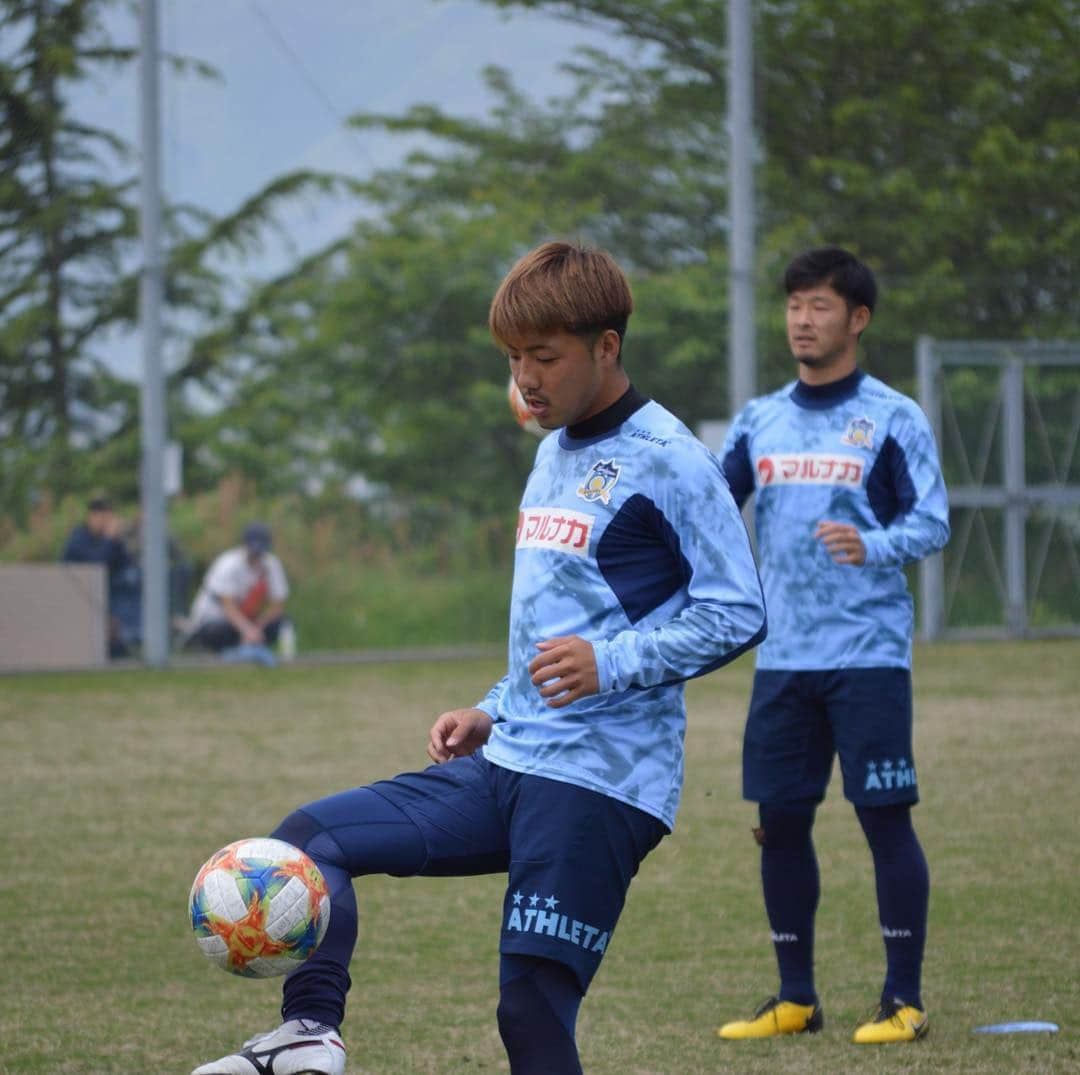 カマタマーレ讃岐さんのインスタグラム写真 - (カマタマーレ讃岐Instagram)「2019.05.02 TR #重松健太郎 #木島良輔 #竹内彬 #鈴木拳士郎  #高木和正 #赤星雄祐 #我那覇和樹 #西弘則 #柳田健太」5月3日 9時21分 - kamatama_kouhou