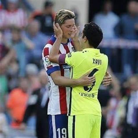 フェルナンド・トーレスのインスタグラム：「Nunca habrá otro como tú @xavi . Ha sido un enorme privilegio jugar y ganar a tu lado. Disfruta de lo que queda de temporada y mis mejores deseos para lo que viene. Gracias por lo mucho que le has dado al fútbol.  #graciasxavi  There will never be another like you @xavi . It has been a huge privilege to play and win by your side.  Enjoy what's left of the season and my best wishes for what's coming.  Thank you for everything you have given to football.  #thankyouxavi」
