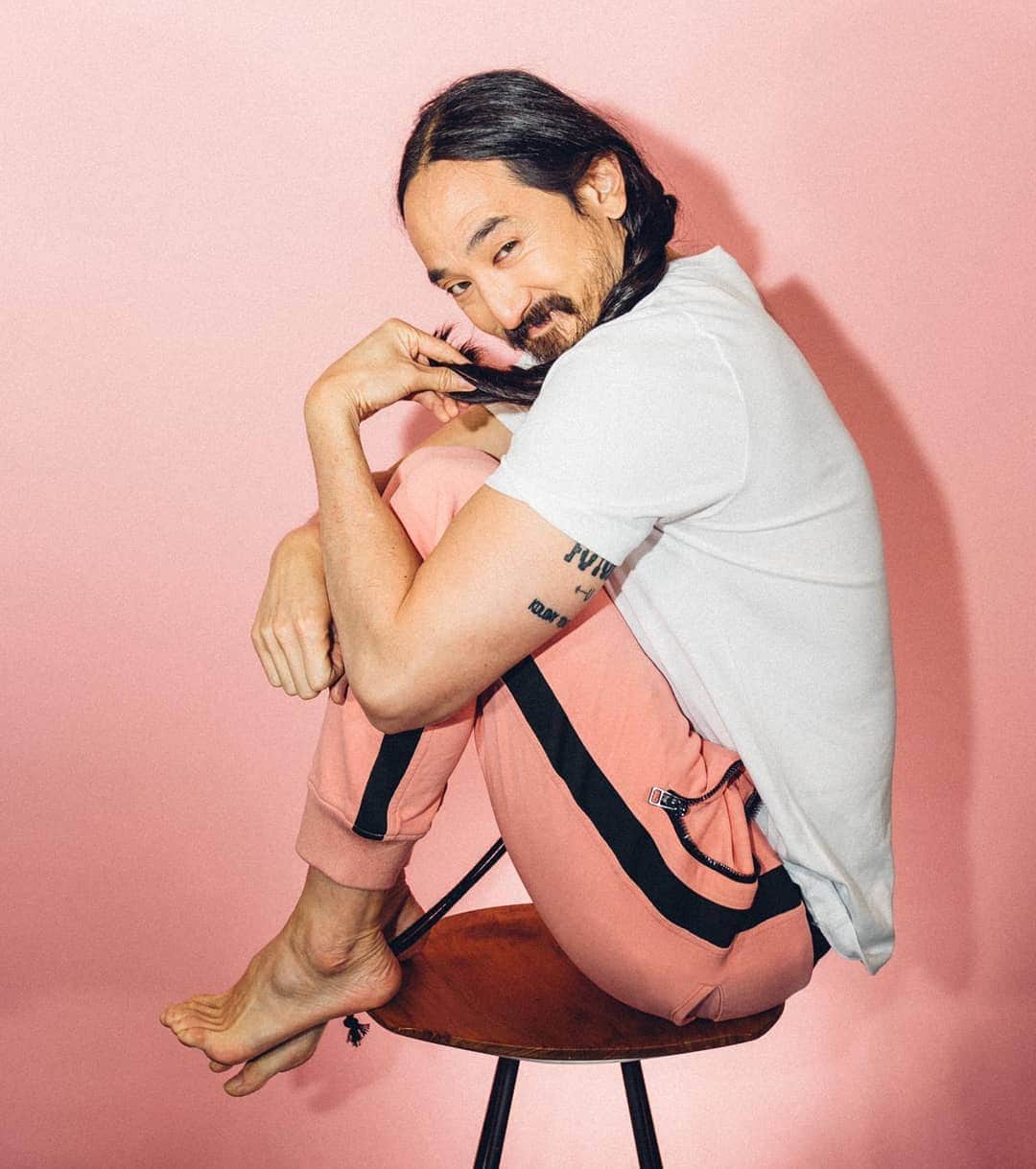 スティーヴ・アオキさんのインスタグラム写真 - (スティーヴ・アオキInstagram)「Tehe 🙊 tag ur shy crush」5月3日 9時52分 - steveaoki