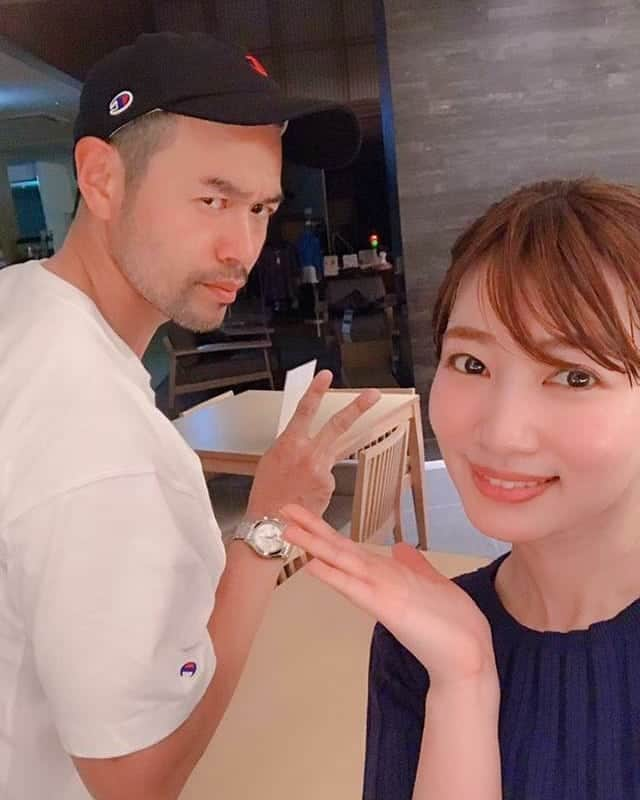 ニッチロー'さんのインスタグラム写真 - (ニッチロー'Instagram)「アメトーーク！『ありがとうイチロー芸人』には出られませんでしたが その流れで『お願い！ランキング』スーパー銭湯総選挙に出演してました 笑  テレビ朝日さん被せてきましたね〜笑  一緒にお風呂入った石岡 真衣さん♨️ 初めてユニフォームを一切着ない仕事でした😂  #テレビ朝日 #アメトーーク！ #ありがとうイチロー芸人 #次回ある時は呼ばれるような芸人でありたい #新たなモチベーション #お願いランキング  #スーパー銭湯総選挙 #スーパー銭湯 #石岡真衣 さん #フロロー♨️ #ニッチロー’」5月3日 9時44分 - nicchiro5.1