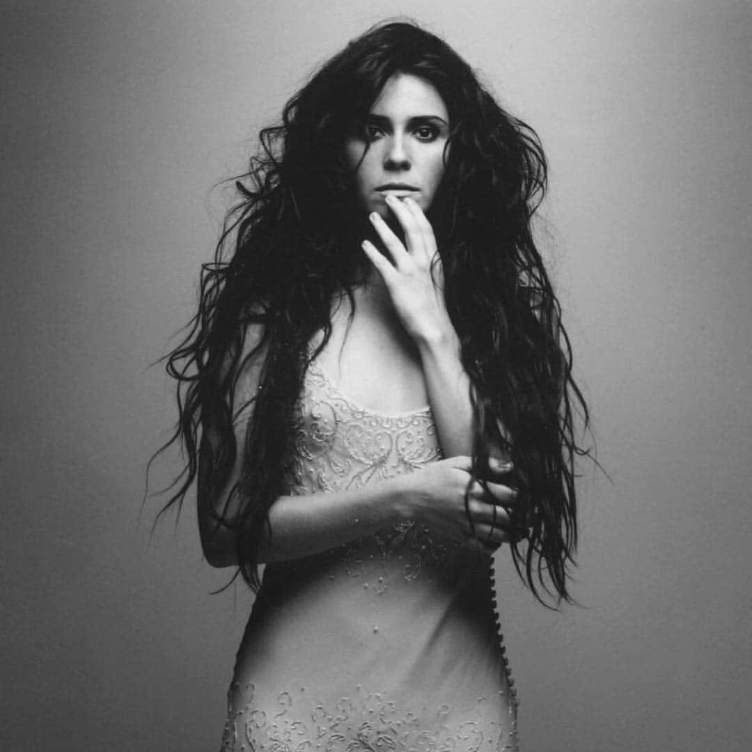 Giovanna Antonelliのインスタグラム：「Ensaio que amo do querido @jairogoldflusestudio #tbt 😘」