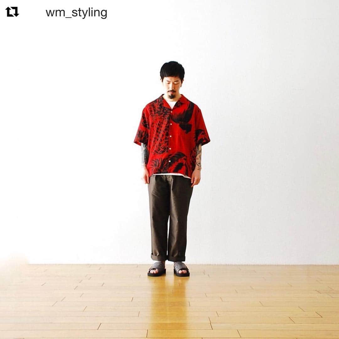 wonder_mountain_irieさんのインスタグラム写真 - (wonder_mountain_irieInstagram)「#Repost @wm_styling with @get_repost ・・・ ［#19SS_WM_styling.］ _ styling.(height 174cm weight 60kg) tee→ #nanamica ￥7,560- shirts→ #nomatd ￥24,840- pants→ #KAPTAINSUNSHINE ￥32,400- sandal→ #Suicoke × #NEPENTHES Purple Label ￥22,680- _ 〈online store / @digital_mountain〉 → http://www.digital-mountain.net _ 【オンラインストア#DigitalMountain へのご注文】 *24時間受付 *15時までのご注文で即日発送 *1万円以上ご購入で送料無料 tel：084-973-8204 _ We can send your order overseas. Accepted payment method is by PayPal or credit card only. (AMEX is not accepted)  Ordering procedure details can be found here. >>http://www.digital-mountain.net/html/page56.html _ 本店：@Wonder_Mountain_irie 系列店：@hacbywondermountain (#japan #hiroshima #日本 #広島 #福山) _」5月3日 10時03分 - wonder_mountain_