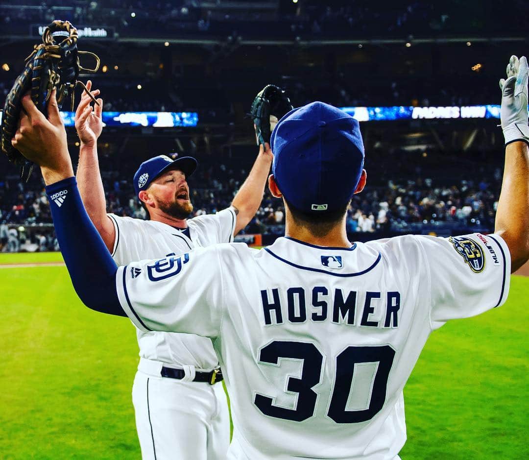 のインスタグラム：「Do it @kirbskauai !! Reliever of the month. Go pads 🤙🏼🤙🏼🤙🏼 📸 @m_thomasphotos」