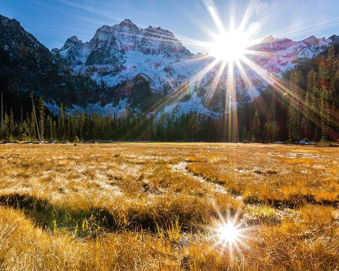 National Geographic Travelさんのインスタグラム写真 - (National Geographic TravelInstagram)「Photo @stephen_matera | Early autumn snow on the shaded north side of Mt. Stuart, deep in the Alpine Lakes Wilderness of Washington. At 9,415', Mt. Stuart is the second highest non-volcanic mountain in Washington and the highest peak of the Stuart range, a popular hiking and climbing destination in the Central Cascade mountains. Follow me @stephen_matera for more images like this from Washington and around the world. #wilderness #snow #alpinelakeswilderness #cascademountains」4月29日 13時02分 - natgeotravel