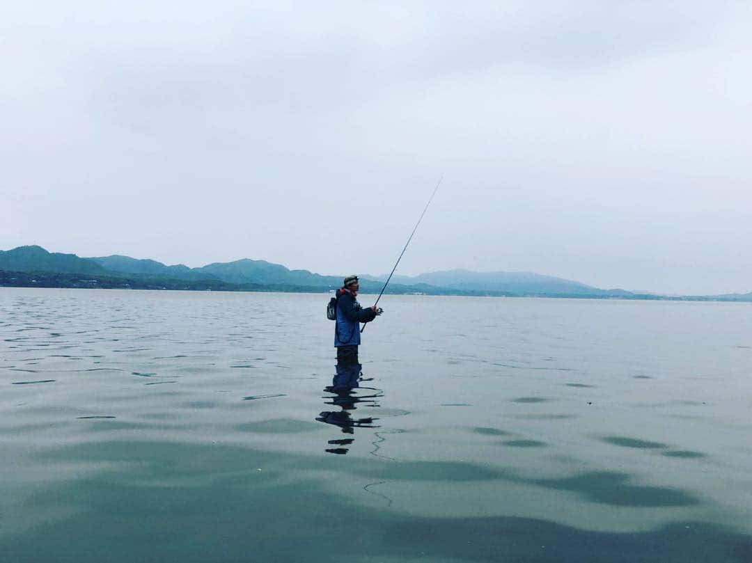 春日潤也さんのインスタグラム写真 - (春日潤也Instagram)「早朝に水に浸かる。 jetsetter 81S BSKK FISHING 2019  @jetslowofficial  @bokenyohin  @nataldesign1999  @bskk.jp  #jetsetter81s  #jetslow  #冒険用品  #bskk #fishing」4月29日 13時21分 - junya_kasuga