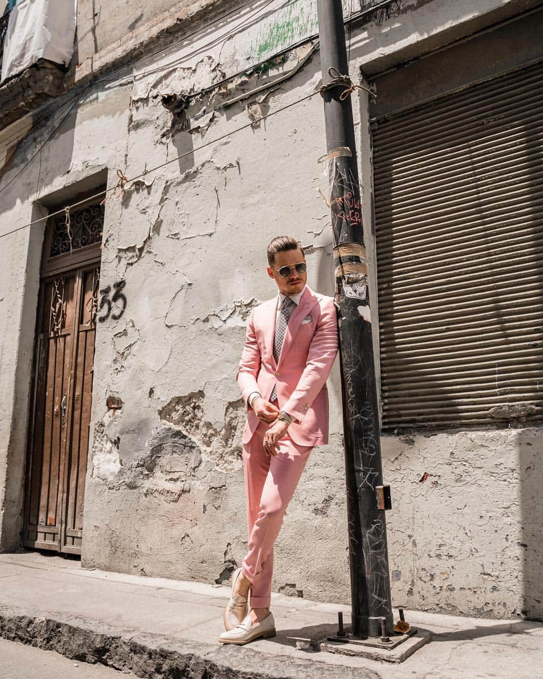 aleksmusikaのインスタグラム：「#MusikaNY Painting These Streets In @musika #musikacruisecollection 📸 @krie8ta 🎥 @juanesque #mensfashion #mensstyle」