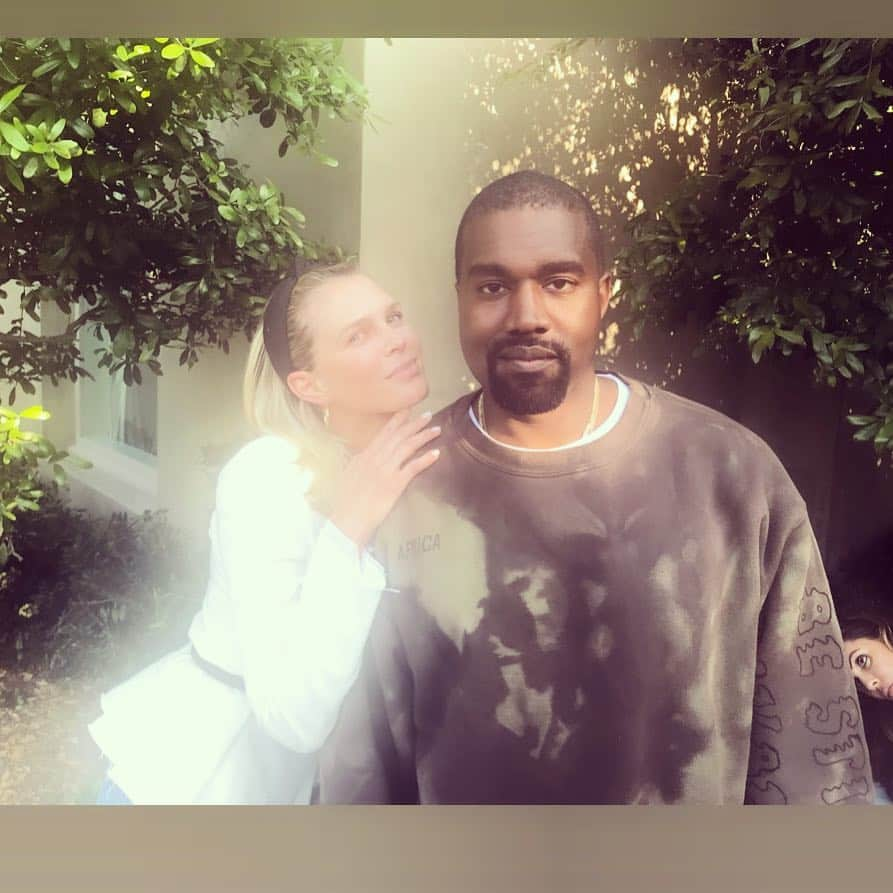 サラ・フォスターさんのインスタグラム写真 - (サラ・フォスターInstagram)「I’ve loved Kanye ever since he wrote Gold Digger about me.」4月29日 7時25分 - sarafoster