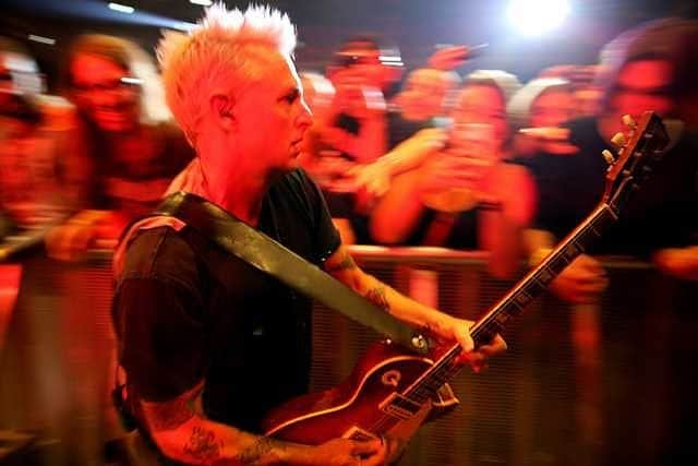 パール・ジャムさんのインスタグラム写真 - (パール・ジャムInstagram)「@MikeMcCreadyPJ in the pit. 📷: Karen Loria」4月29日 8時00分 - pearljam