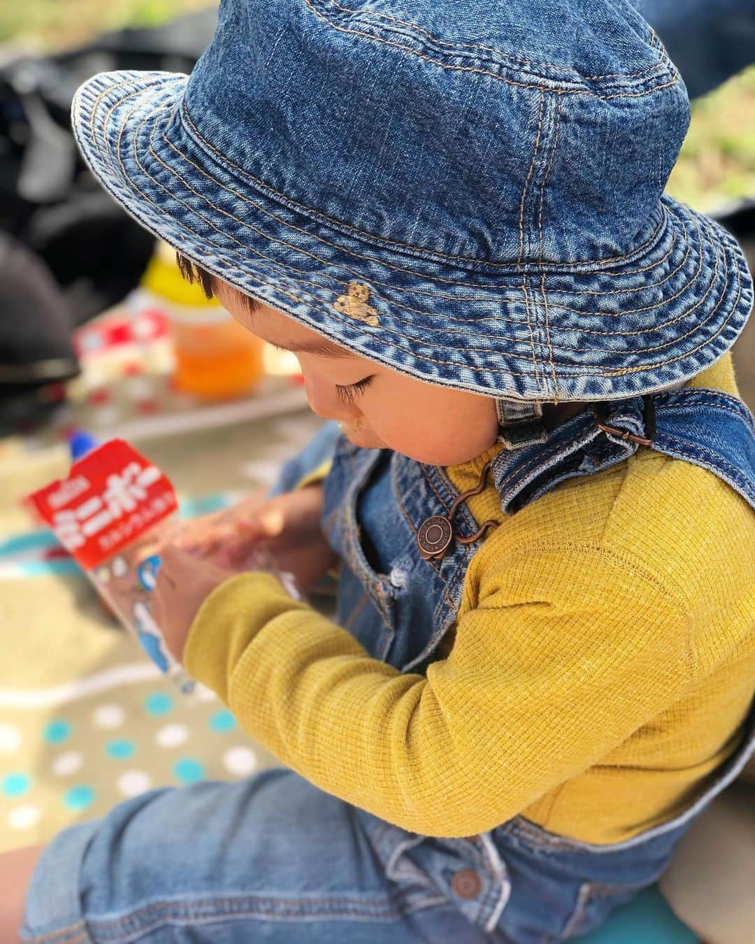 まりゑさんのインスタグラム写真 - (まりゑInstagram)「至を愛でる会👶  #ゴールデンウィーク  #公園 #ピクニック #🤱 #👶 #至さん #愛でる会 #日芸 #同志のみんな #大学行ってよかった #友に会うために行ったようなもんだ ←こら #ありがとう」4月29日 8時00分 - manmarumarie