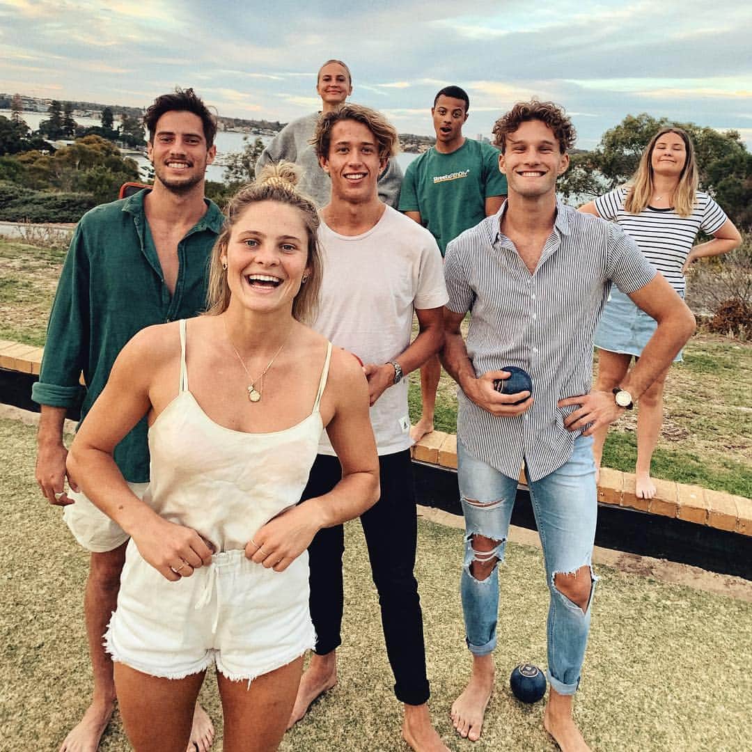 カーティス・マーシャルのインスタグラム：「Lawn bowls dream team ⛳️」