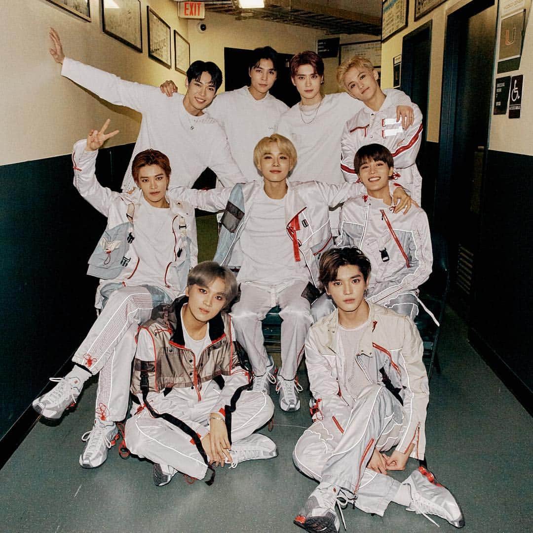NCT 127さんのインスタグラム写真 - (NCT 127Instagram)「Miami! We are ready!!! 💚  #MIAMI #NEOCITYinMIAMI #DDAY  #JUNGWOOinMIAMI #WE_ARE_SUPERHUMAN #NCT127_SUPERHUMAN #SUPERHUMAN #NEOCITYinUSA #NCT127inUSA #NCT127 #NCT」4月29日 8時57分 - nct127