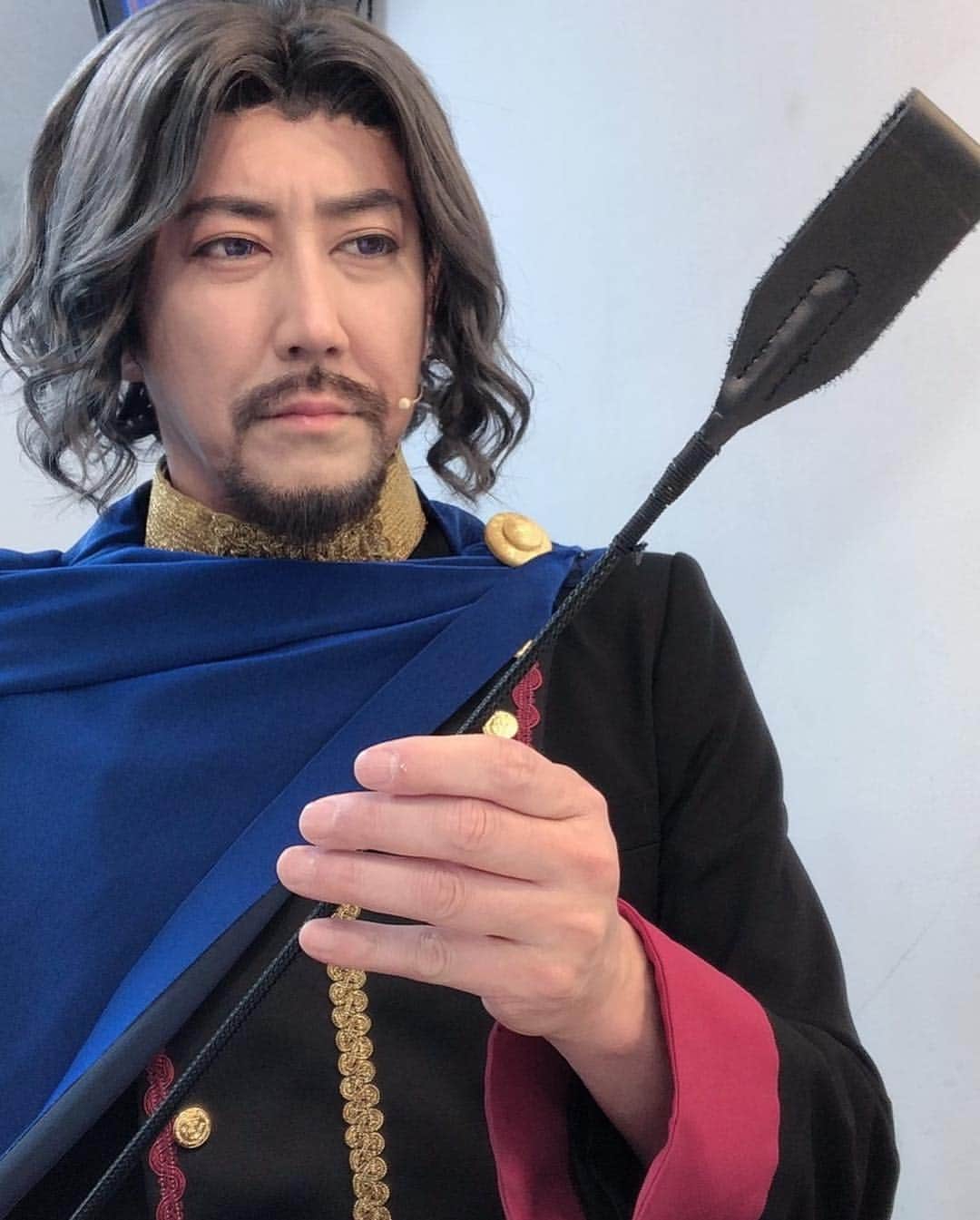 水谷あつしさんのインスタグラム写真 - (水谷あつしInstagram)「「王室教師ハイネ-THE MUSICALⅡ-」全ステージ終演しました。﻿ ご観劇、応援をありがとうございました。﻿ 愛溢れるカンパニー、愛いっぱいの客席の空気。﻿ 昭和の後半に役者を始め、﻿ 平成の最後にご褒美頂いた感じです。﻿ さよなら、教鞭。﻿ 生徒達をビシビシしごいた日々とはお別れ。﻿ 今日からは優しく生きれそうです。﻿ ﻿ 赤井ヒガサ先生がミュージカルオリジナルキャラクターの私ヴェンヴィン、チタデッタまで描いてくれました。﻿ これは、嬉しいです！﻿ 可愛すぎますが。笑﻿ ﻿ 一足早く神戸から帰京しています。﻿ 打ち上げでは、座長植ちゃん、絡みの多かったイヴァン祥平らと深いイイ話が出来ました。﻿ ハイネカンパニーの皆様、応援してくれた皆様ありがとうございました。﻿ 明日で平成も終わりですか。﻿ 令和もしっかり役者としてブレずに生きます。﻿ ﻿ 今日から再び博品館劇場5/9初日『GOLDEN LEMONADE』稽古へ。﻿ ﻿ こちらもよろしくお願い申し上げます。﻿ 令和一発目！気合い入ってます。﻿ ﻿ #王室教師ハイネ#ミュージカル#大千秋楽#さよなら平成」4月29日 9時22分 - achao726