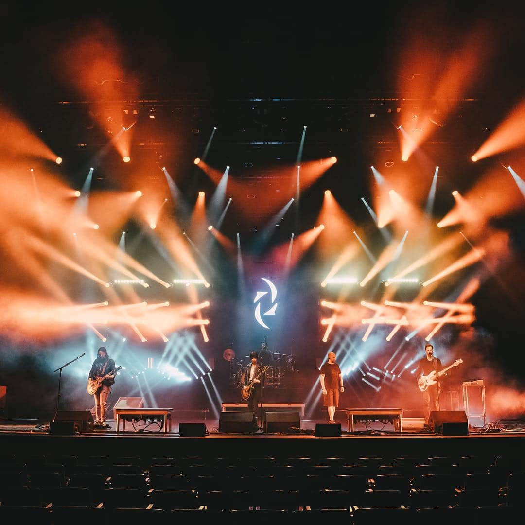 ジー・ヘイルさんのインスタグラム写真 - (ジー・ヘイルInstagram)「Pre show Edmonton photos by @judyhwon」4月29日 9時34分 - officiallzzyhale