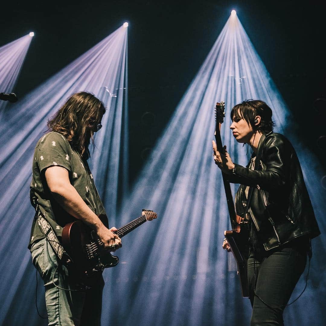 ジー・ヘイルさんのインスタグラム写真 - (ジー・ヘイルInstagram)「Pre show Edmonton photos by @judyhwon」4月29日 9時34分 - officiallzzyhale