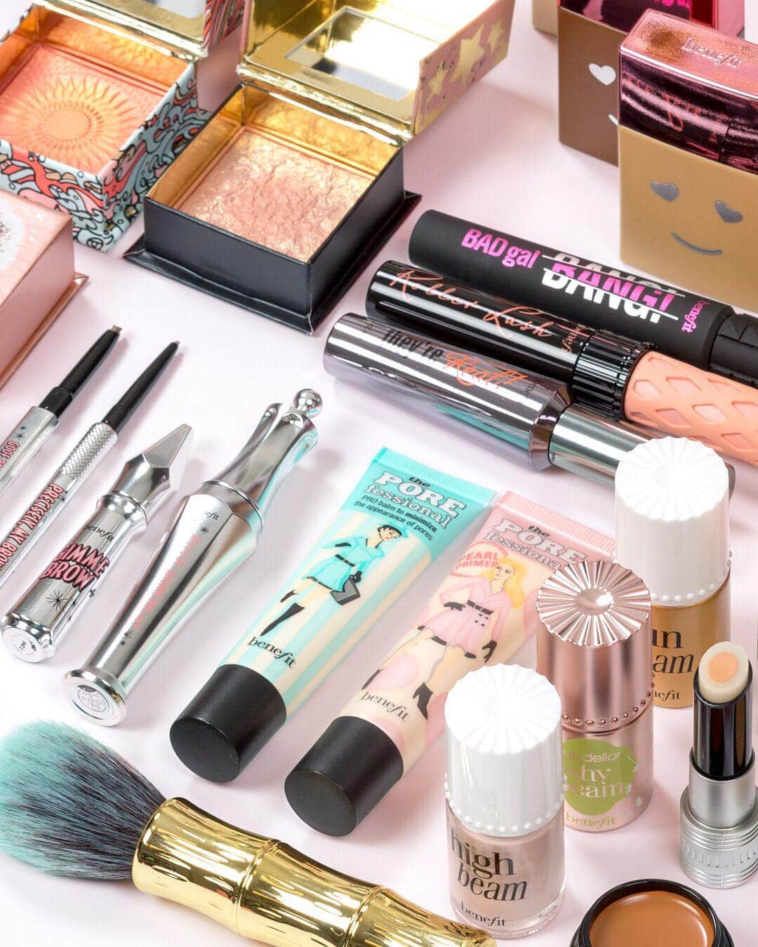 Benefit Cosmeticsさんのインスタグラム写真 - (Benefit CosmeticsInstagram)「The first person that comes up when you type “@” owes you all of these #benefit products! 🎉」4月29日 9時58分 - benefitcosmetics