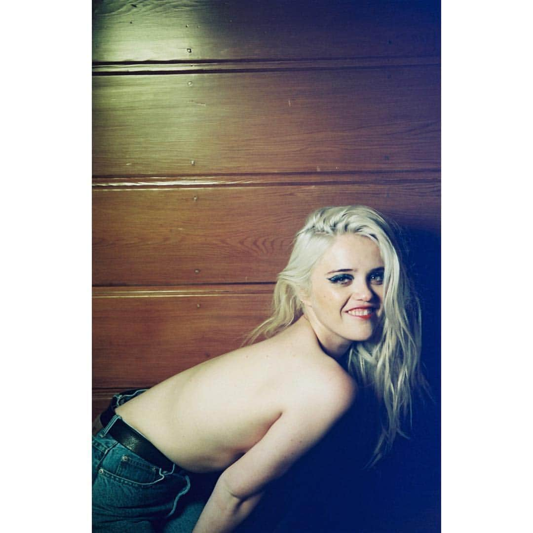 スカイ・フェレイラさんのインスタグラム写真 - (スカイ・フェレイラInstagram)「!!GREMLIN!!」4月29日 10時06分 - skyferreira