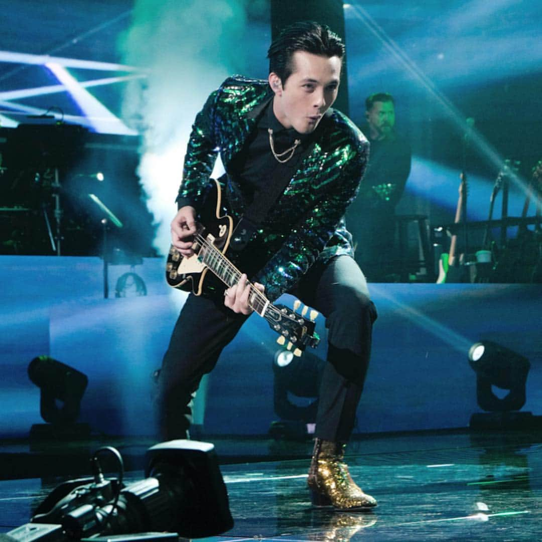 American Idolさんのインスタグラム写真 - (American IdolInstagram)「Drop a 🍑 if you’d let it all hang out at a Hardy Party. 🎉🕺🎉 @thelainehardy ⁣ ⁣ 3⃣ ways to vote:⁣⁣ ⁣⁣⁣⁣⁣⁣⁣⁣⁣⁣ 🌟Go to americanidol.com/vote⁣⁣⁣⁣⁣⁣⁣⁣⁣⁣⁣⁣ 🌟In the American Idol App ⁣⁣⁣⁣⁣⁣⁣⁣⁣⁣⁣⁣ 🌟Text "1" to “21523”⁣⁣⁣⁣⁣⁣⁣⁣⁣⁣ ⁣⁣⁣⁣⁣⁣⁣⁣⁣⁣ #AmericanIdol #IdolQueen」4月29日 10時09分 - americanidol