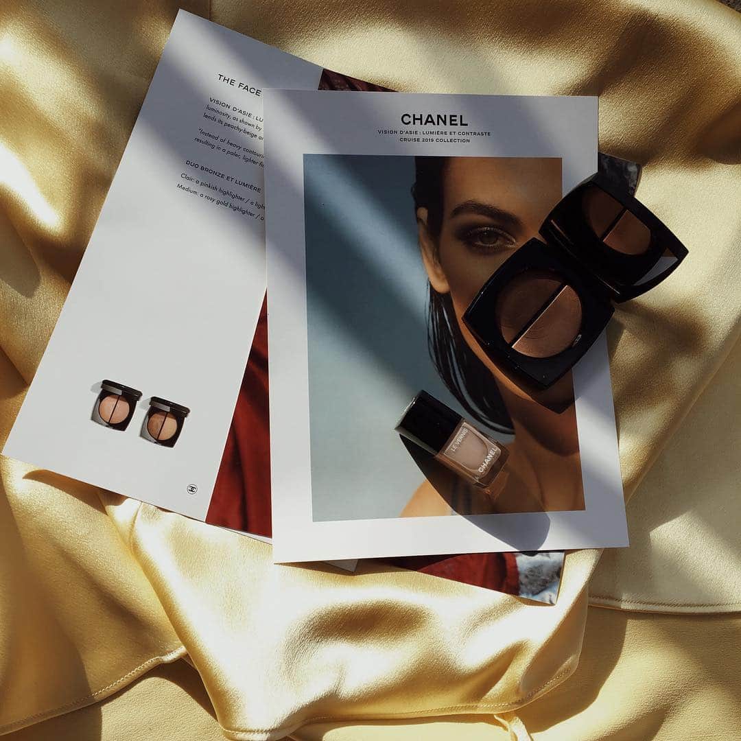 mixmatchisthekeyのインスタグラム：「current favourites. I use this duo bronzer as eye shadows, from cruise collection, will be available on 3rd, May @chanel.beauty (thank you @chanelofficial )」