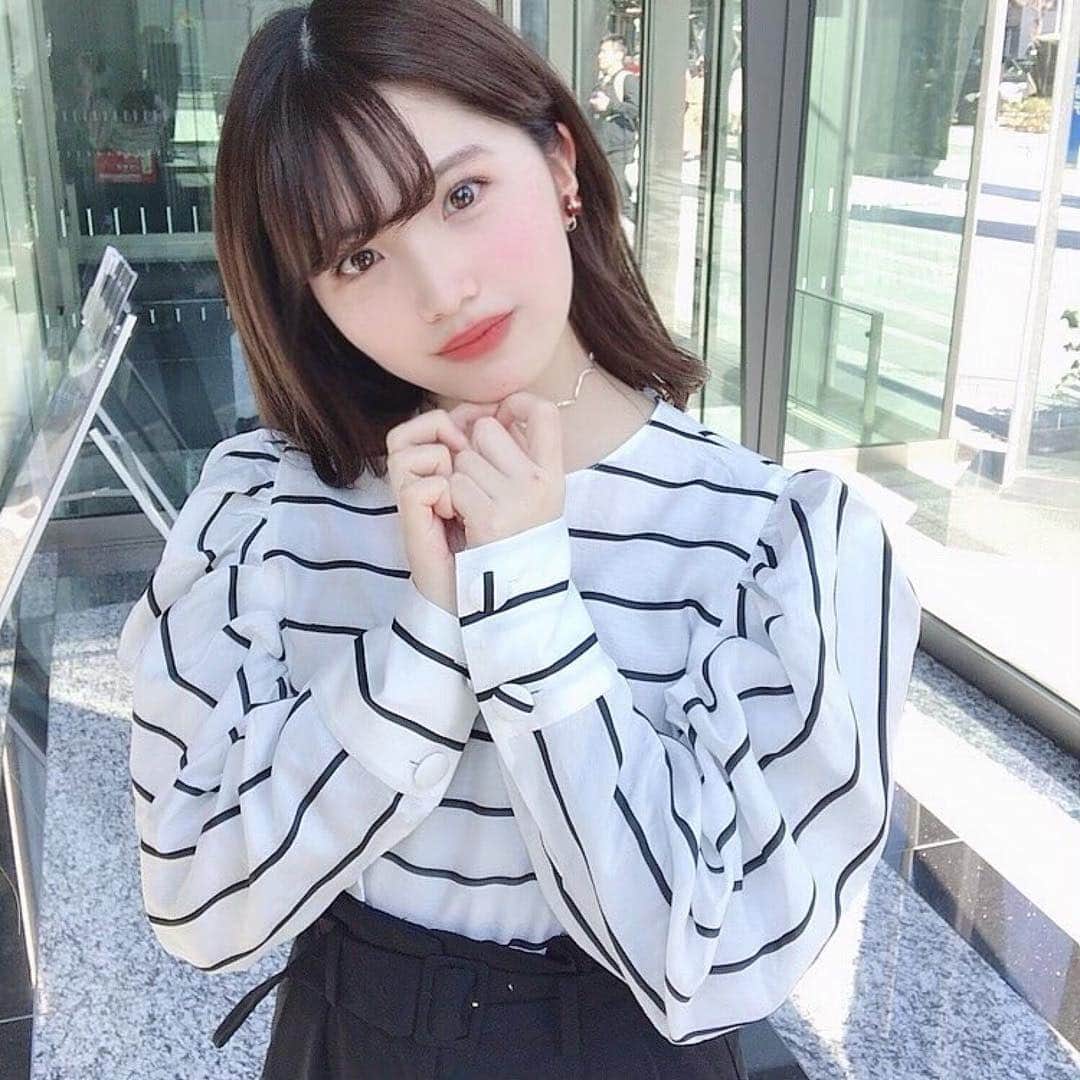 美女美容事情さんのインスタグラム写真 - (美女美容事情Instagram)「《春服🍀💕》⠀ *⠀ リポストを使って、素敵な写真📷✨を投稿されてる方を紹介させて頂く⠀⠀⠀⠀ 【💄美女美容事情💅】のコーナーです✨⠀ *⠀⠀⠀⠀⠀⠀⠀ いいねやコメント、フォローして応援してね❤︎🥰🎶⁣⠀ *⠀⠀⠀⠀⠀⠀⠀ 今回ご紹介させて頂きますのは❤︎⠀ 半澤 楓さん< @_kaeday_ >の素敵なお写真📸⠀ *⠀ 肌の透明感が羨ましすぎます🥰清潔感あるブラウスで春の心地のいい日にぴったりのコーデ❤️可愛くて美しくて惚れ惚れします😊⠀ *⠀⠀ 半澤 楓さんのアカウントには他にも素晴らしい投稿が沢山ありますので是非覗いてみて💁‍♀️💙⠀ *⠀⠀ 半澤 楓さん< @_kaeday_ >⠀ 素敵な投稿ありがとうございました☺️📸✨⠀⠀⠀⠀⠀⠀⠀⠀ △▼△▼△▼△▼△▼△▼△▼△▼△▼⠀⠀⠀⠀⠀⠀⠀⠀⠀⠀⠀⠀⠀⠀⠀⠀⠀⠀⠀⠀⠀⠀⠀⠀⠀⠀⠀⠀⠀⠀⠀⠀⠀ ❤🧡💛「美女美容事情」💚💙💜⠀⠀⠀⠀⠀⠀⠀⠀⠀⠀⠀⠀⠀⠀⠀ 👇掲載ご希望の方は👇⠀⠀⠀⠀⠀⠀⠀⠀⠀⠀⠀⠀⠀⠀⠀⠀ @b_b_j.jタグ付けと🖤 # ビジョビ⠀🖤⠀⠀⠀⠀⠀⠀⠀⠀⠀⠀⠀⠀⠀⠀⠀ をタグ付けお願いします✨⠀⠀⠀⠀⠀⠀⠀⠀⠀⠀⠀⠀⠀⠀⠀⠀ ――――――――――――――――⠀⠀⠀⠀⠀⠀⠀⠀⠀⠀⠀⠀⠀⠀⠀⠀⠀⠀⠀⠀⠀⠀⠀ ～姉妹アカウントのご紹介～⠀⠀⠀⠀⠀⠀⠀⠀⠀⠀⠀⠀⠀⠀⠀⠀⠀⠀⠀⠀⠀⠀⠀⠀⠀⠀⠀ ◇美容情報を紹介している«美女美容事情～Beauty～»⠀⠀⠀⠀⠀⠀⠀⠀⠀⠀⠀⠀⠀⠀⠀⠀⠀⠀⠀⠀⠀⠀⠀⠀⠀⠀ ( @b_b_j.j_b )⠀⠀⠀⠀⠀⠀⠀⠀⠀⠀⠀⠀⠀⠀⠀⠀⠀⠀⠀⠀⠀⠀⠀⠀⠀⠀⠀ ◇美しい旅スポット紹介をしている«美 spot»⠀⠀⠀⠀⠀⠀⠀⠀⠀⠀⠀⠀⠀⠀⠀⠀⠀⠀⠀⠀⠀⠀⠀⠀⠀ ( @b__spo )⠀⠀ ⠀ ◇ビジョビがお届けするセレクトショップ«bi select»⠀ ( @bi_select )⠀ ⠀⠀⠀⠀⠀⠀⠀⠀⠀⠀⠀⠀⠀⠀⠀⠀⠀⠀⠀⠀⠀ よかったらこちらも覗いてみてね✨⠀ ――――――――――――――――⠀⠀⠀ @b_b_j.j⠀⠀ #春 #お出かけ #ファッション #beauty⠀ #春コーデ  #春カラー ⠀ #コスメ好きさんと繋がりたい #大人カジュアルコーデ ⠀ #カジュアルファッション #オシャレコーデ⠀ #オトナ女子 #ファッションコーデ ⠀ #ファッション大好き #ファッションスナップ ⠀ #美肌ケア #綺麗めコーデ ⠀ #美意識向上 #お出かけコーデ ⠀ #スマイル  #女子力アップ ⠀ #きょコ #いつコ ⠀ #大人可愛いコーデ #お洒落な人と繋がりたい⠀ #女子力 #女子力向上⠀ #お散歩コーデ #天気いい ⠀ #naturalbeauty #ootdfashion」4月29日 12時01分 - b_b_j.j