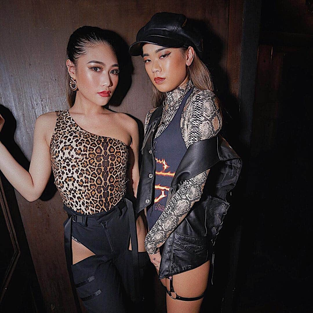 MAKOのインスタグラム：「@oto_girls 🐆🐍⛓🖤🔥 ・ ・ ・ ・」