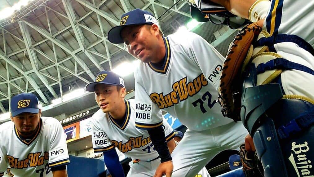 オリックス・バファローズさんのインスタグラム写真 - (オリックス・バファローズInstagram)「#山足達也 #本日合流 #円陣 #声出し #平成最後の試合 #ありがとう平成シリーズ #ブルーウェーブ 時代 #仰木彬 監督の背番号 #72 #BeAggressive #超攻撃型 #Bs2019 #buffaloes #baseball #ORIX #プロ野球」4月29日 12時56分 - orix_buffaloes