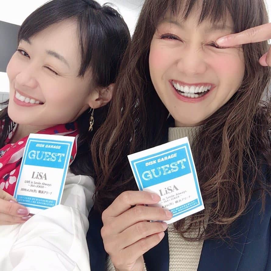 福島和可菜さんのインスタグラム写真 - (福島和可菜Instagram)「🎵🎵🎵 #with #ぎのっち #最近良く飲んでる #今日は #明るい時間から乾杯して #lisa  さん #の #live  #in  #横浜アリーナ #からの #また #乾杯 #ウインク出来ないから #指で抑えてみた #笑 #😉 #beer #wine #充実 #ゴールデンウィーク #最高かよ #ありがとう #36歳独身 #でもぎのっちは明後日 #37歳 #令和」4月29日 23時53分 - fukushimawakana